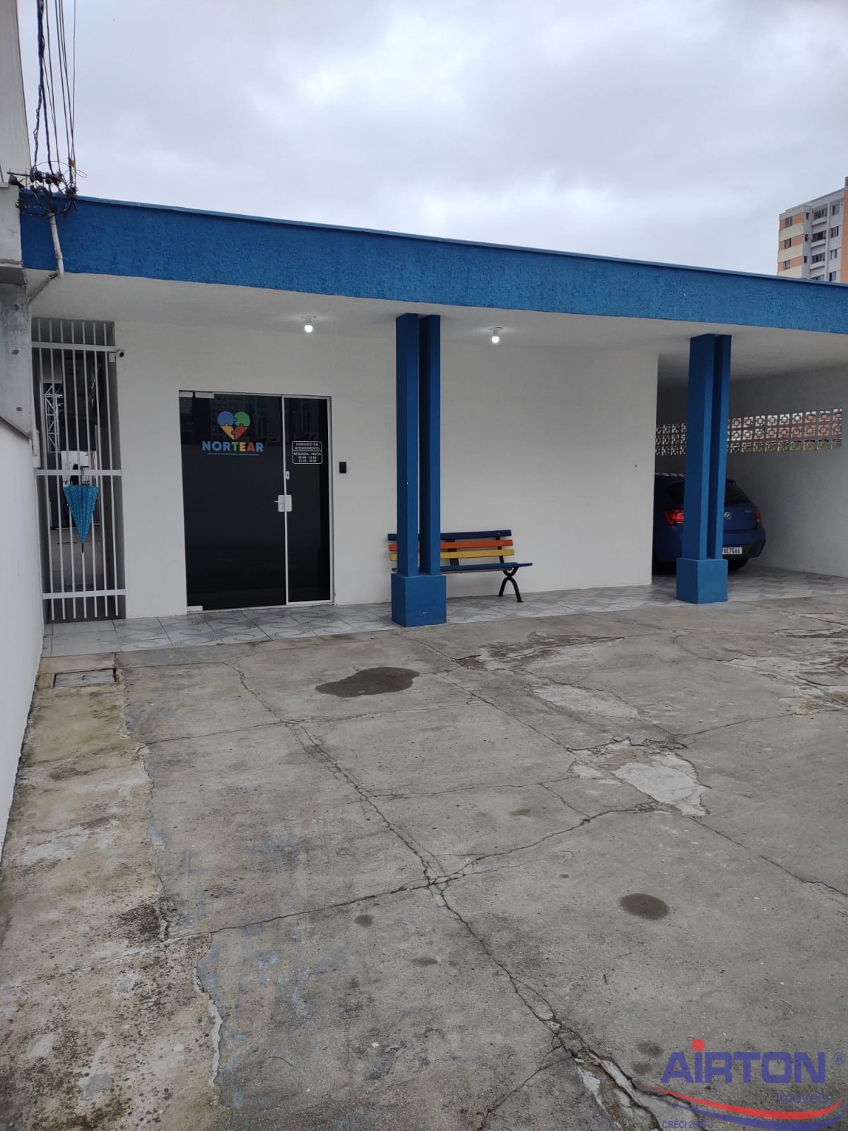 ALUGA - Terreno 700 m² + SALA COMERCIAL (120m²) + 3 (três) Edículas (180 m²) - Centro - Itajaí SC