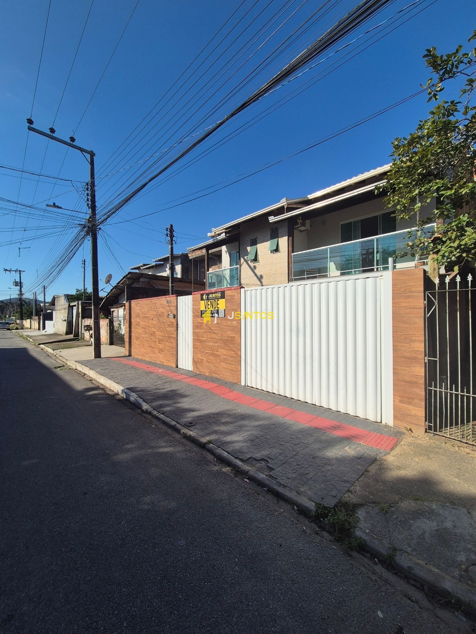 Sobrado no Cordeiros 
