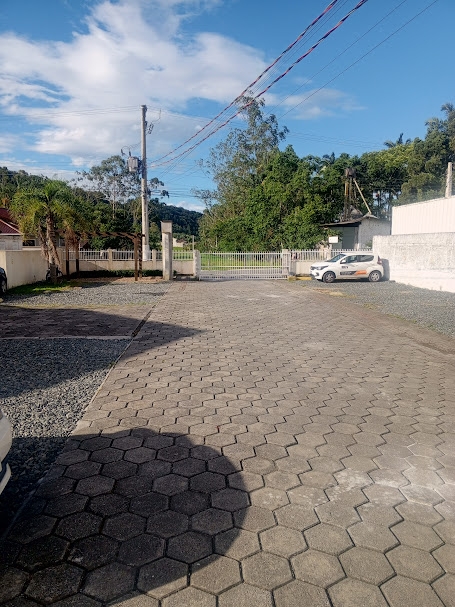 Apartamento de 1 Dormitório disponível para locação anual, bairro espinheiros , Itajaí-SC