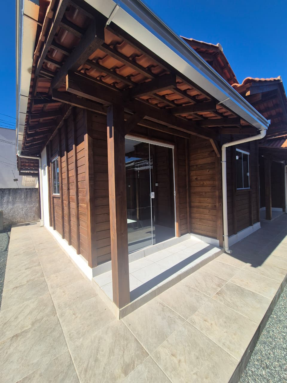 CASAS NOVAS PARA LOCAÇÃO NO BAIRRO SÃO VICENTE EM ITAJAÍ