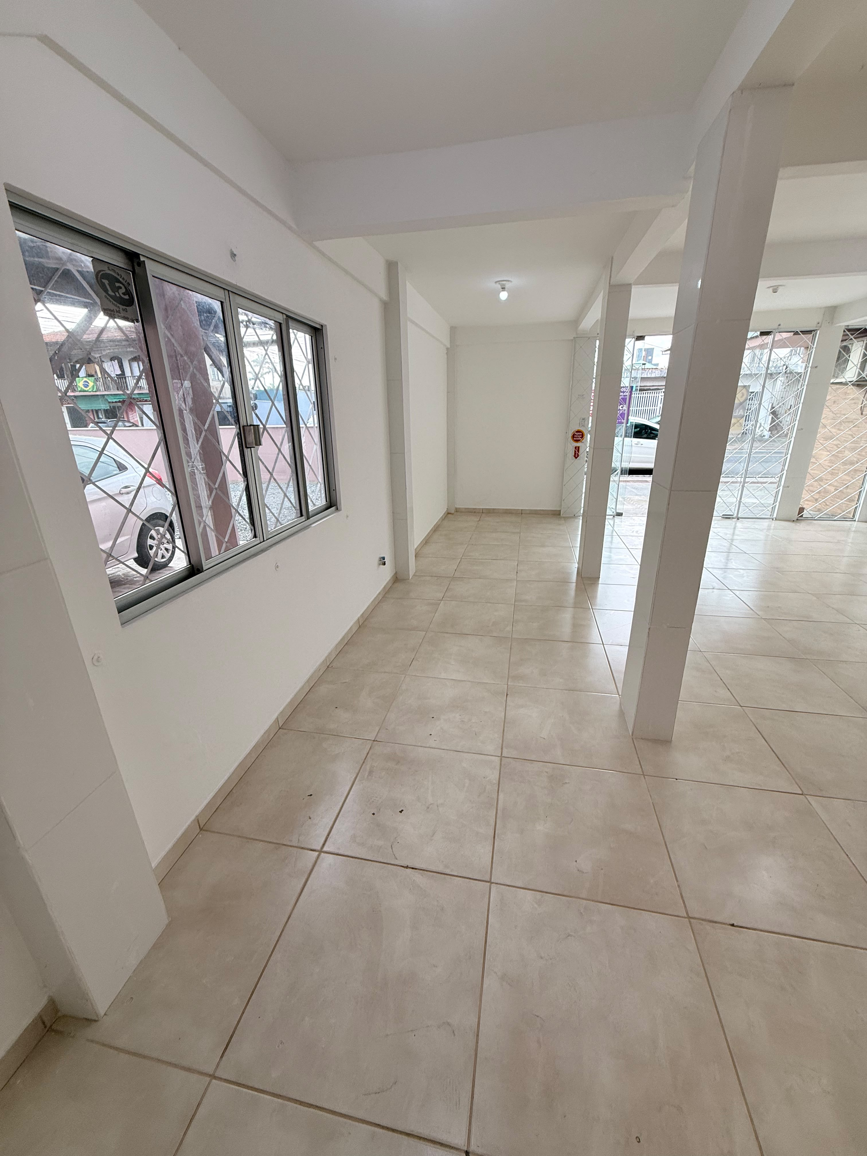 SALA COMERCIAL PARA LOCAÇÃO NO BAIRRO SÃO VICENTE EM ITAJAÍ