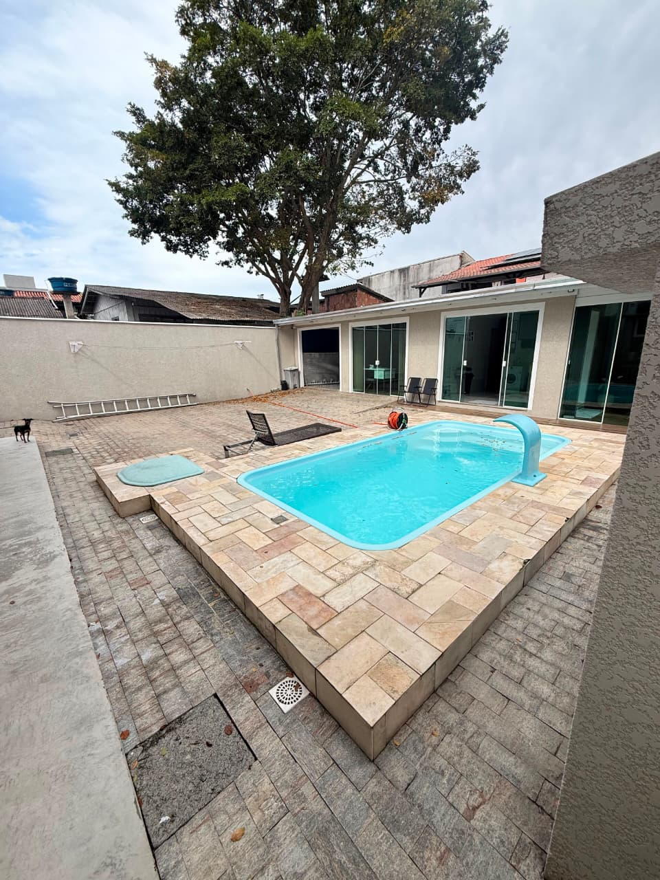 Casa com piscina para Locação !!